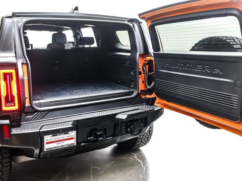 Used 2024 GMC Hummer EV 2X w/ Extreme Off-Road Package image 22