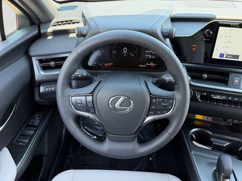 Certified 2025 Lexus UX 300h AWD w/ Accessory Package (Z1) image 17