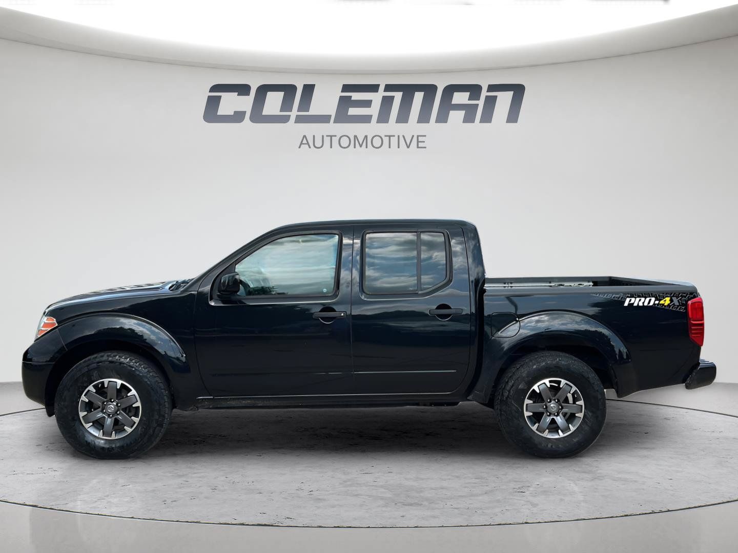 Used 2018 Nissan Frontier PRO-4X AWD/4WD image 5