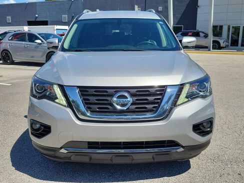 Used 2017 Nissan Pathfinder SL w/ Cargo Package FWD image 6