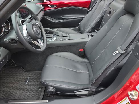 Used 2023 MAZDA MX-5 Miata Grand Touring w/ Weather Package RWD image 15