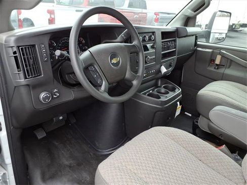 New 2025 Chevrolet Express 3500 w/ Power Convenience Package image 4