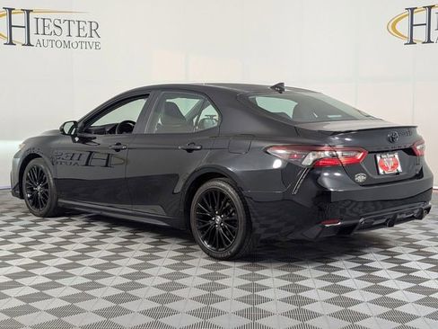 Used 2021 Toyota Camry SE AWD/4WD image 5