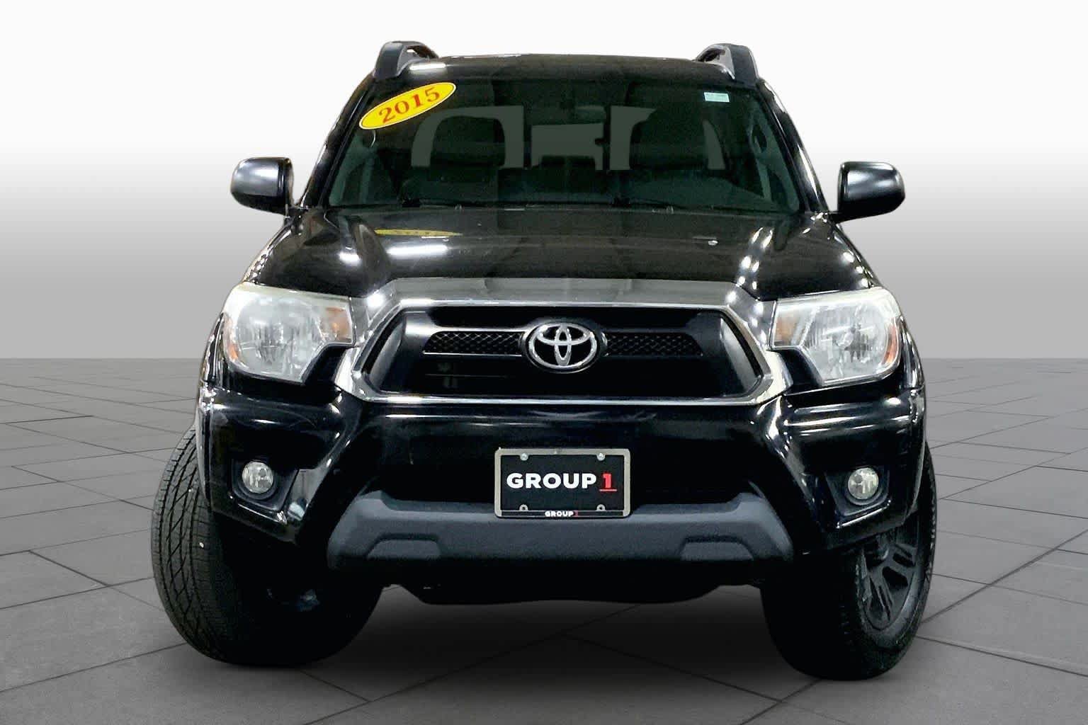 Used 2015 Toyota Tacoma 4x4 Double Cab w/ SR5 Package image 3