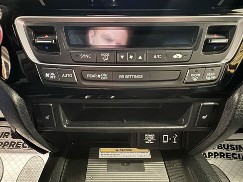 Used 2022 Honda Ridgeline Black Edition image 17
