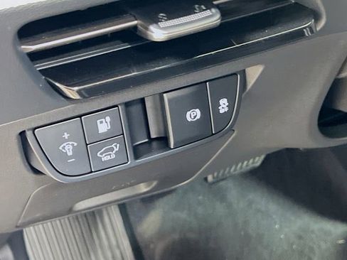 New 2025 Kia EV6 Wind image 10
