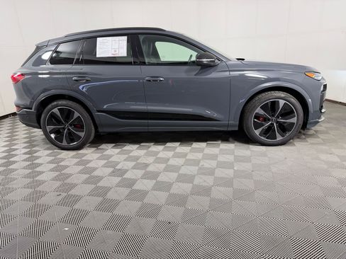 Certified 2025 Audi SQ6 e-tron Prestige w/ Black Edition One AWD/4WD image 8