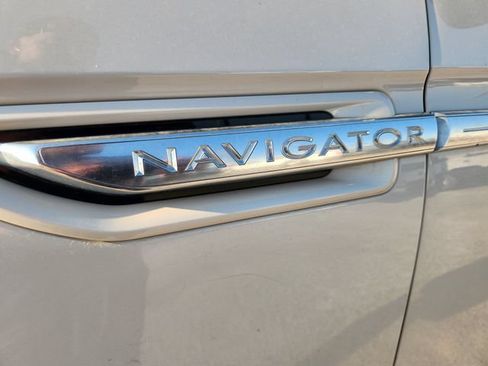 Used 2020 Lincoln Navigator Reserve w/ Luxury Package RWD image 7