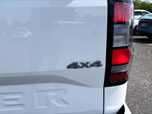 Certified 2025 Nissan Frontier SV AWD/4WD image 29