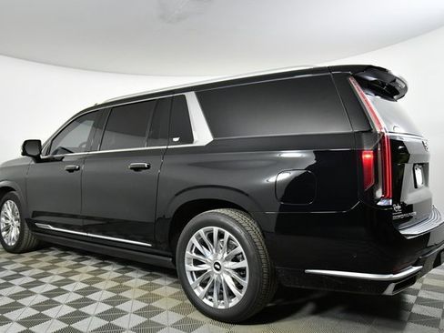Used 2024 Cadillac Escalade ESV Premium Luxury w/ Performance Package image 3