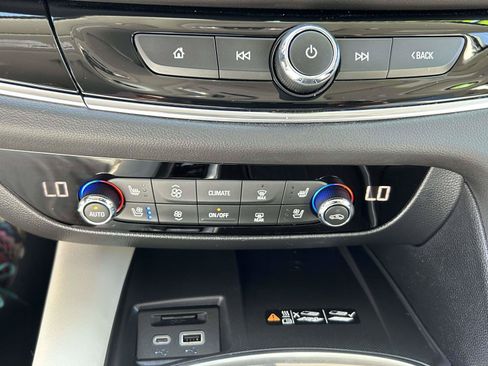 Used 2024 Buick Enclave Avenir w/ Avenir Technology Package FWD image 27