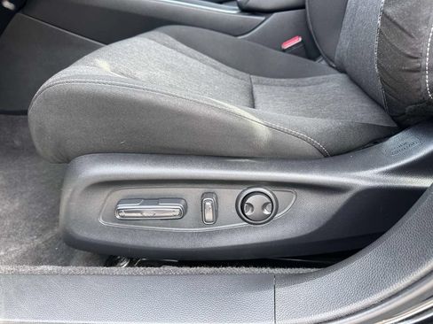Used 2023 Honda Accord EX image 10