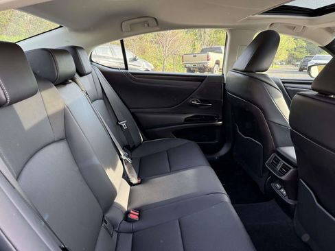 Used 2023 Lexus ES 350 Premium w/ Premium Package image 16