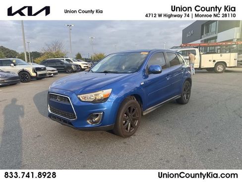 Used 2015 Mitsubishi Outlander Sport ES FWD image 1