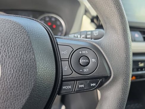 Used 2019 Toyota RAV4 XLE FWD image 21