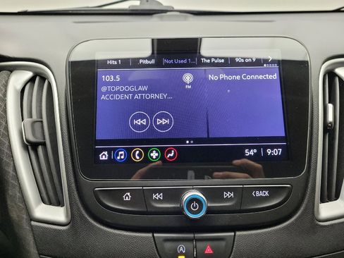 Used 2022 Chevrolet Malibu LT image 25