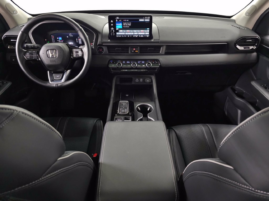 Used 2025 Honda Pilot Elite image 13