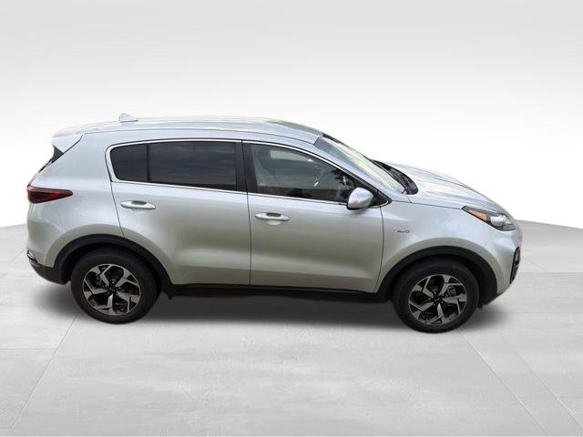 Used 2020 Kia Sportage LX AWD/4WD image 2