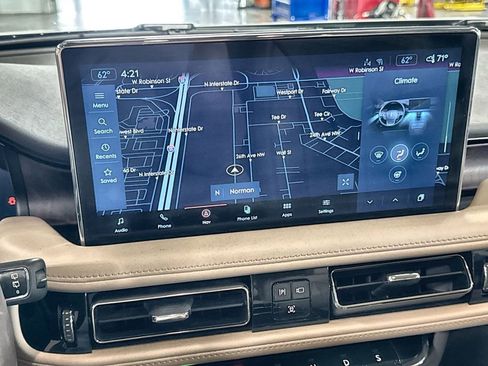 Used 2022 Lincoln Nautilus Reserve w/ Equipment Group 201A image 21