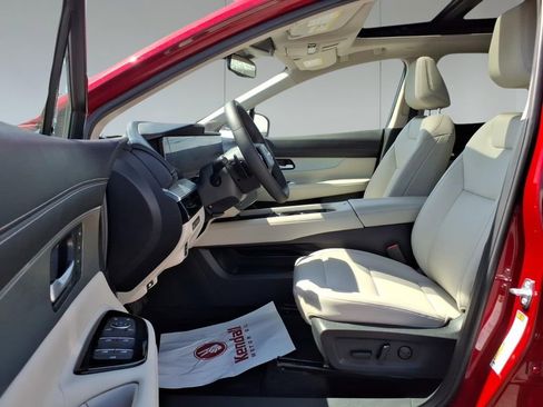 Used 2025 Nissan Murano SL AWD/4WD image 15