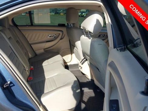 Used 2018 Ford Taurus SE image 7