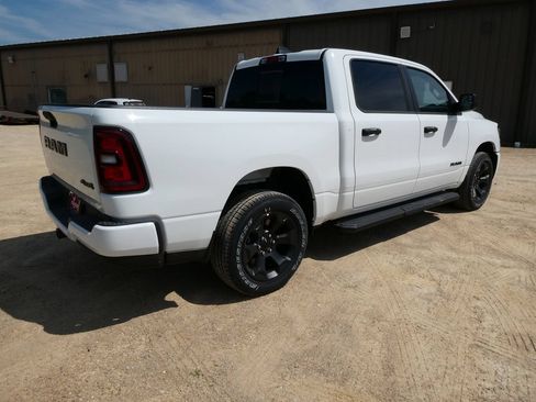 New 2026 RAM 1500 Express AWD/4WD image 5