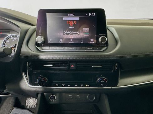 Used 2021 Nissan Rogue SV image 14