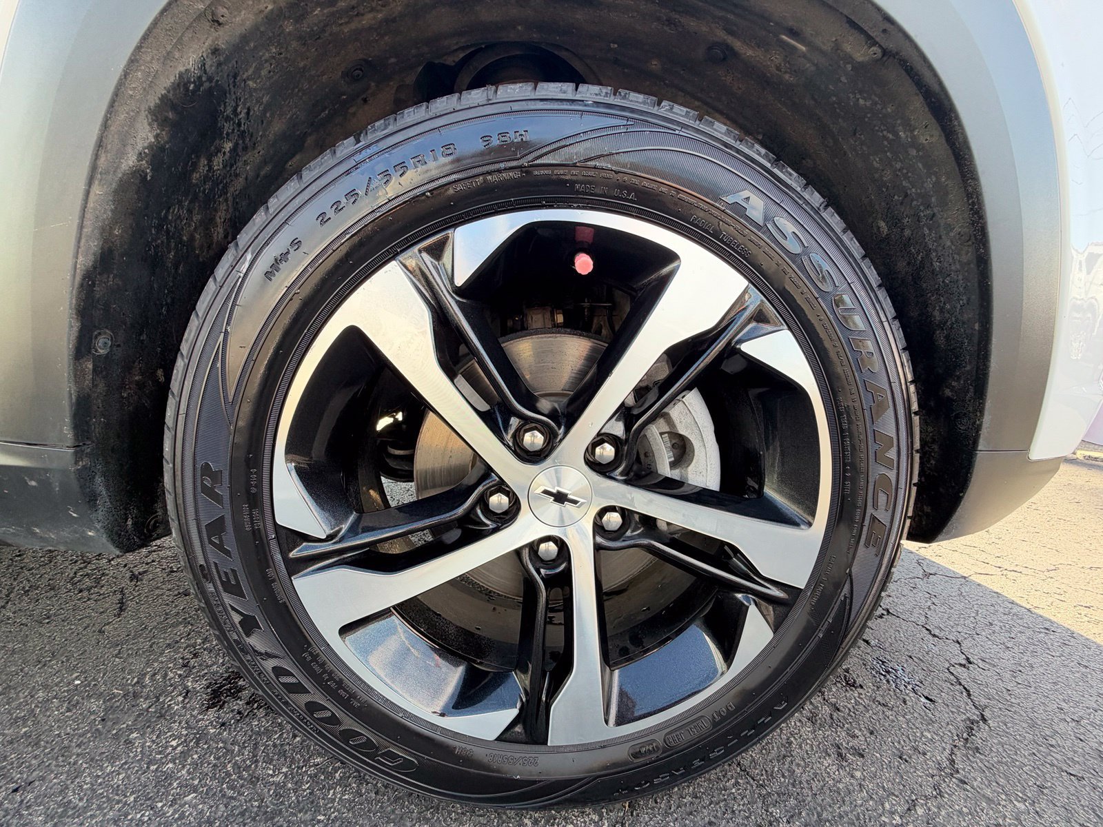 Used 2024 Chevrolet Trax RS w/ Driver Confidence Package FWD image 32