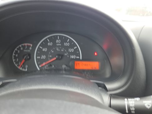 Used 2018 Nissan Versa S Plus image 18