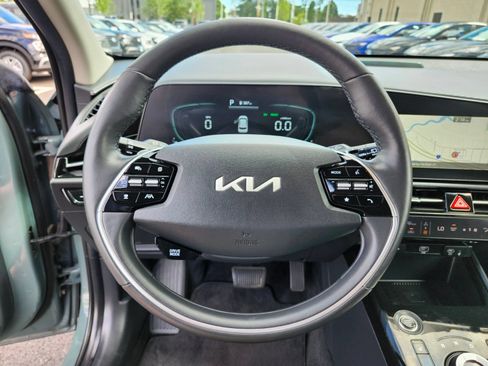 Used 2023 Kia Niro EX w/ EX Cold Weather Package FWD image 26