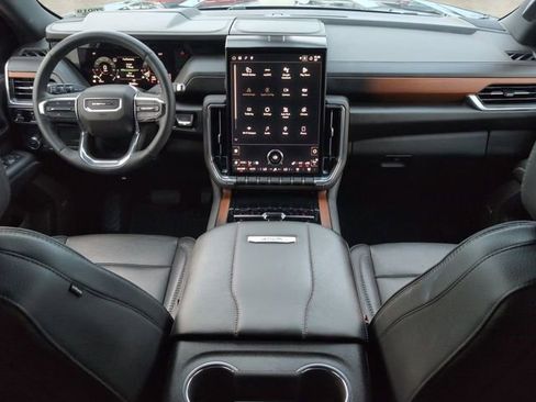 Used 2025 GMC Yukon Denali image 19