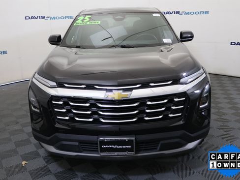 Used 2025 Chevrolet Equinox LT FWD image 13