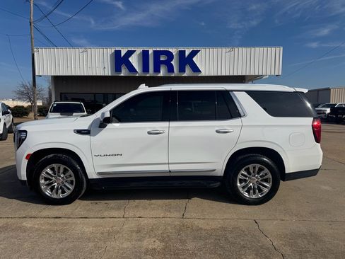 Used 2023 GMC Yukon SLT image 2