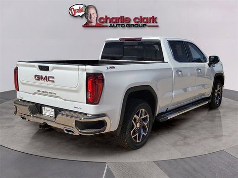 New 2025 GMC Sierra 1500 SLT image 5