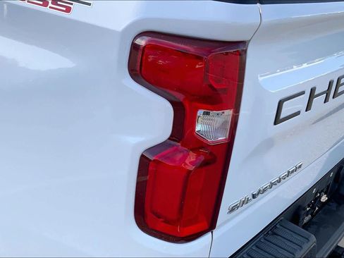 Used 2021 Chevrolet Silverado 1500 LT Trail Boss w/ Convenience Package II AWD/4WD image 27