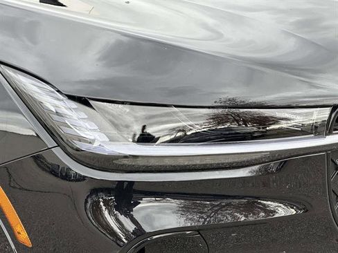 Certified 2024 Lincoln Nautilus Reserve image 8