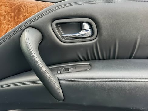 Used 2022 Nissan Armada SL w/ Captain's Chairs Package image 31