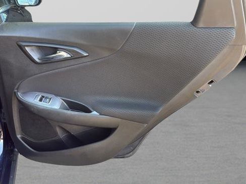 Used 2018 Chevrolet Malibu LS FWD image 24