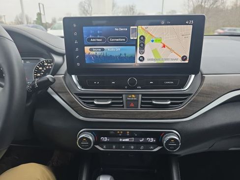 Used 2024 Nissan Altima 2.5 SL image 17