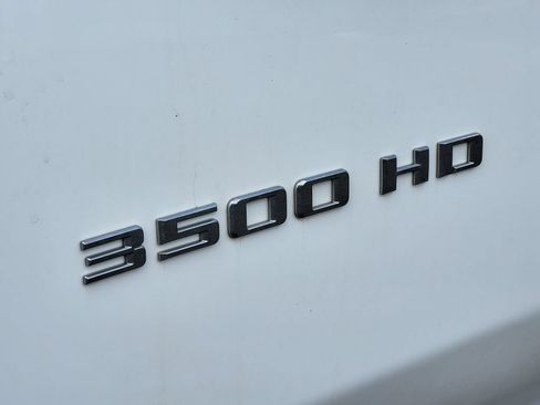 Used 2024 Chevrolet Silverado 3500 LT w/ Convenience Package AWD/4WD image 13