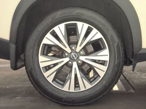 Used 2023 Nissan Rogue SV image 22