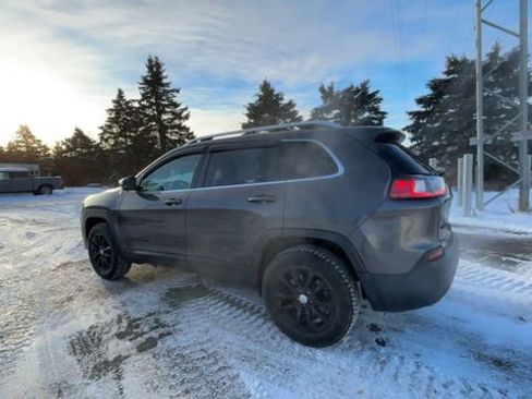 Used 2021 Jeep Cherokee Latitude Lux image 7