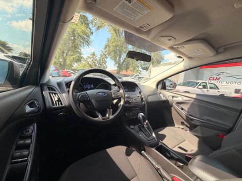 Used 2015 Ford Focus SE FWD image 28