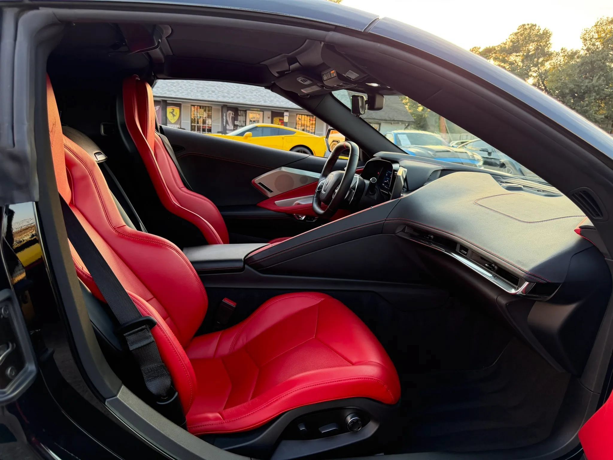 Used 2020 Chevrolet Corvette Stingray Preferred Cpe w/ 2LT Preferred Equipment Group RWD image 21