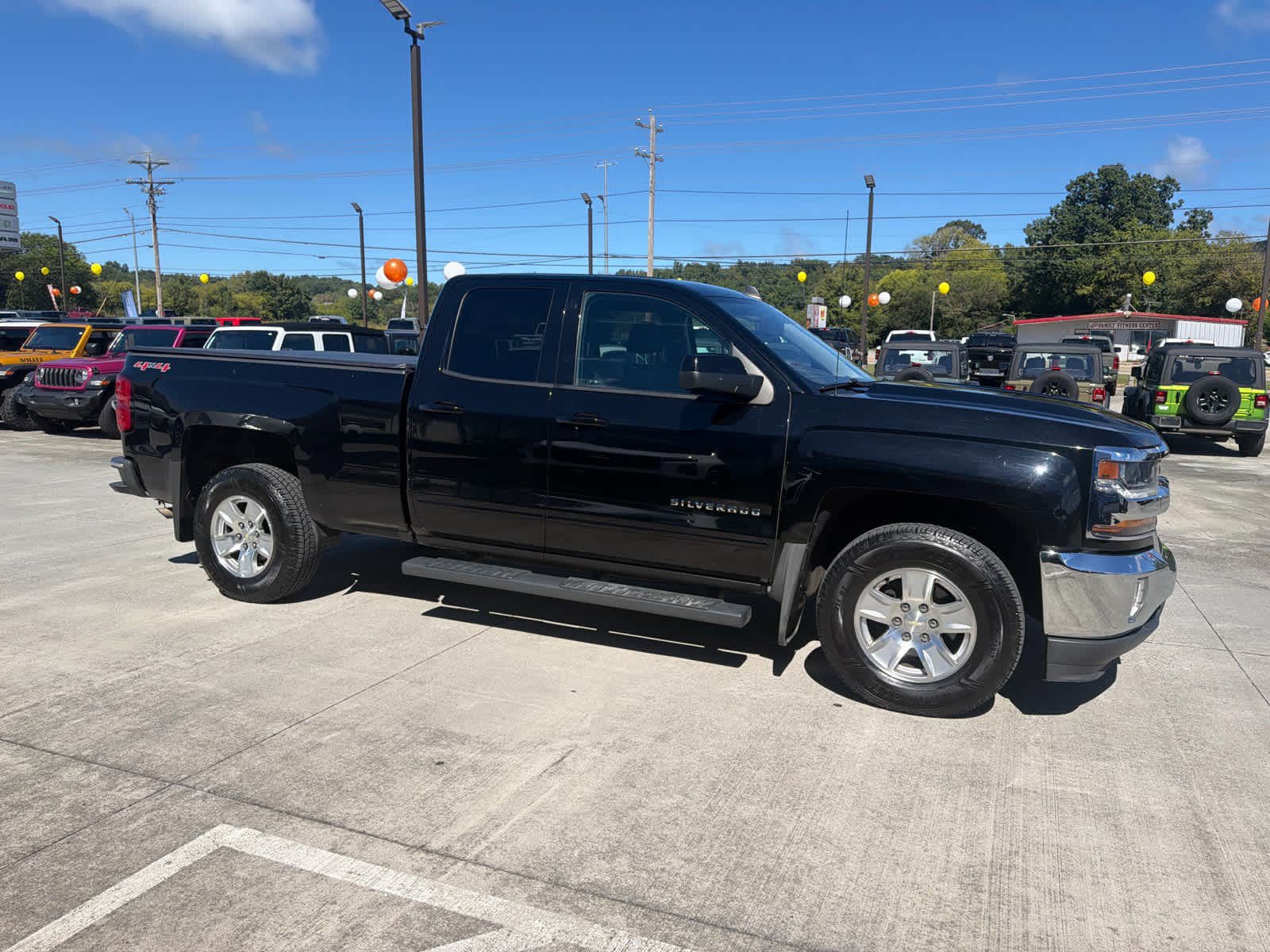 Used 2017 Chevrolet Silverado 1500 LT w/ All Star Edition AWD/4WD image 2