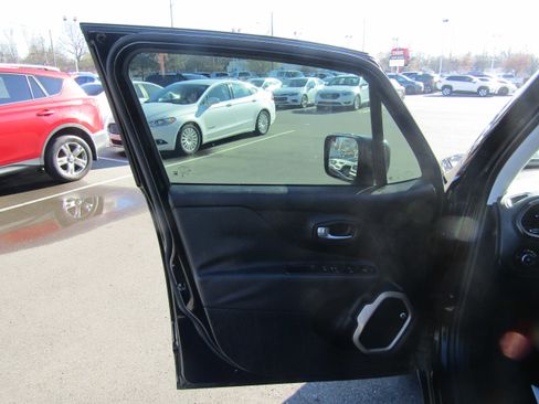 Used 2016 Jeep Renegade 75th Anniversary image 8