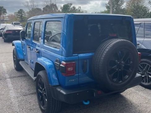 Used 2022 Jeep Wrangler Unlimited Sahara w/ Cold Weather Group image 2