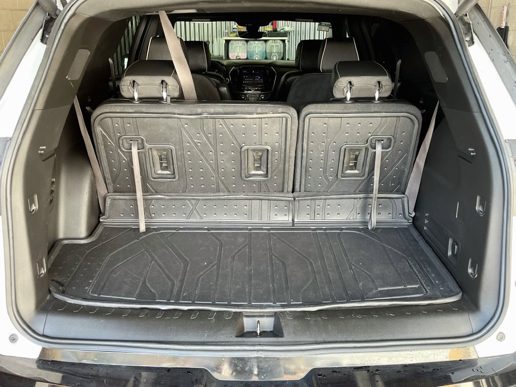 Used 2023 Chevrolet Traverse Premier w/ Redline Edition AWD/4WD image 28
