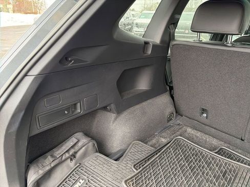 Used 2022 Volkswagen Tiguan SEL R-Line AWD/4WD image 45
