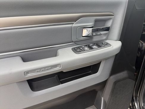 Used 2019 RAM 1500 Warlock AWD/4WD image 17